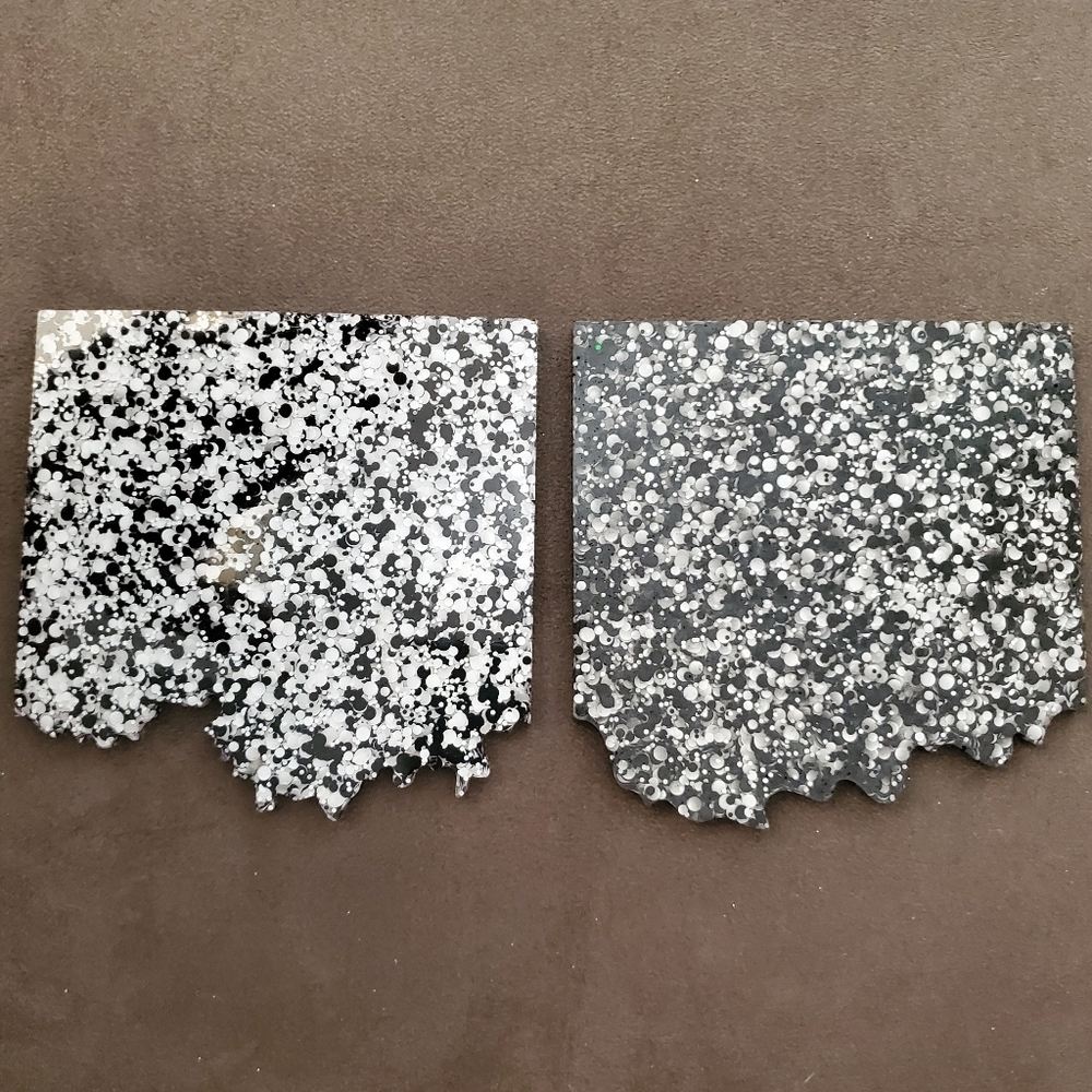 Handmade Resin Speckled Black/White 2pack Coasters